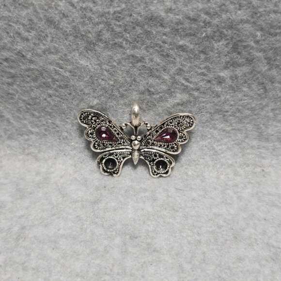Elegant Silver Butterfly Pendant - Picture 1 of 5
